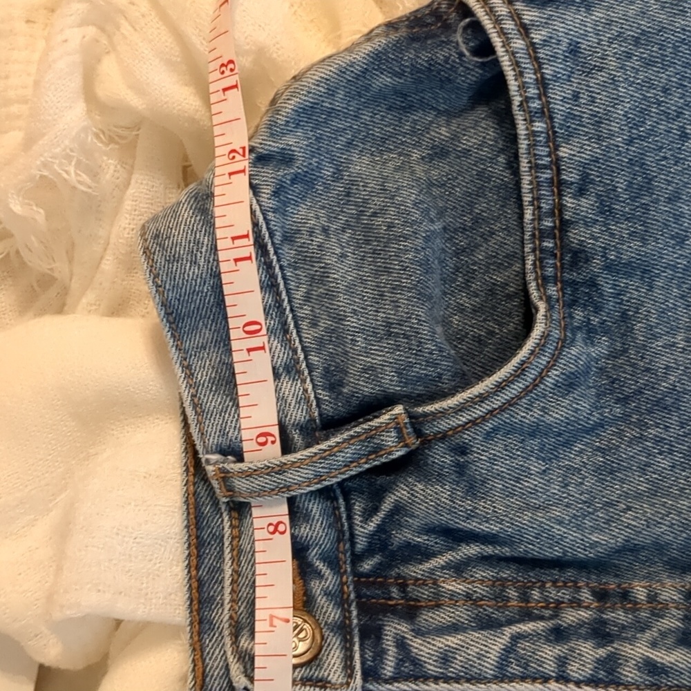 Bill Blass Petite Jeans, Size 8P - Picture 15 of 15